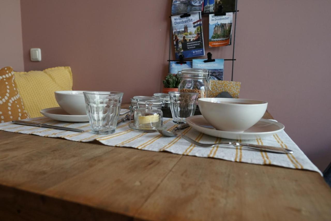 B&B De Warmoes Dordrecht Esterno foto