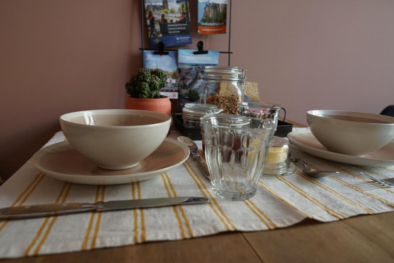 B&B De Warmoes Dordrecht Esterno foto